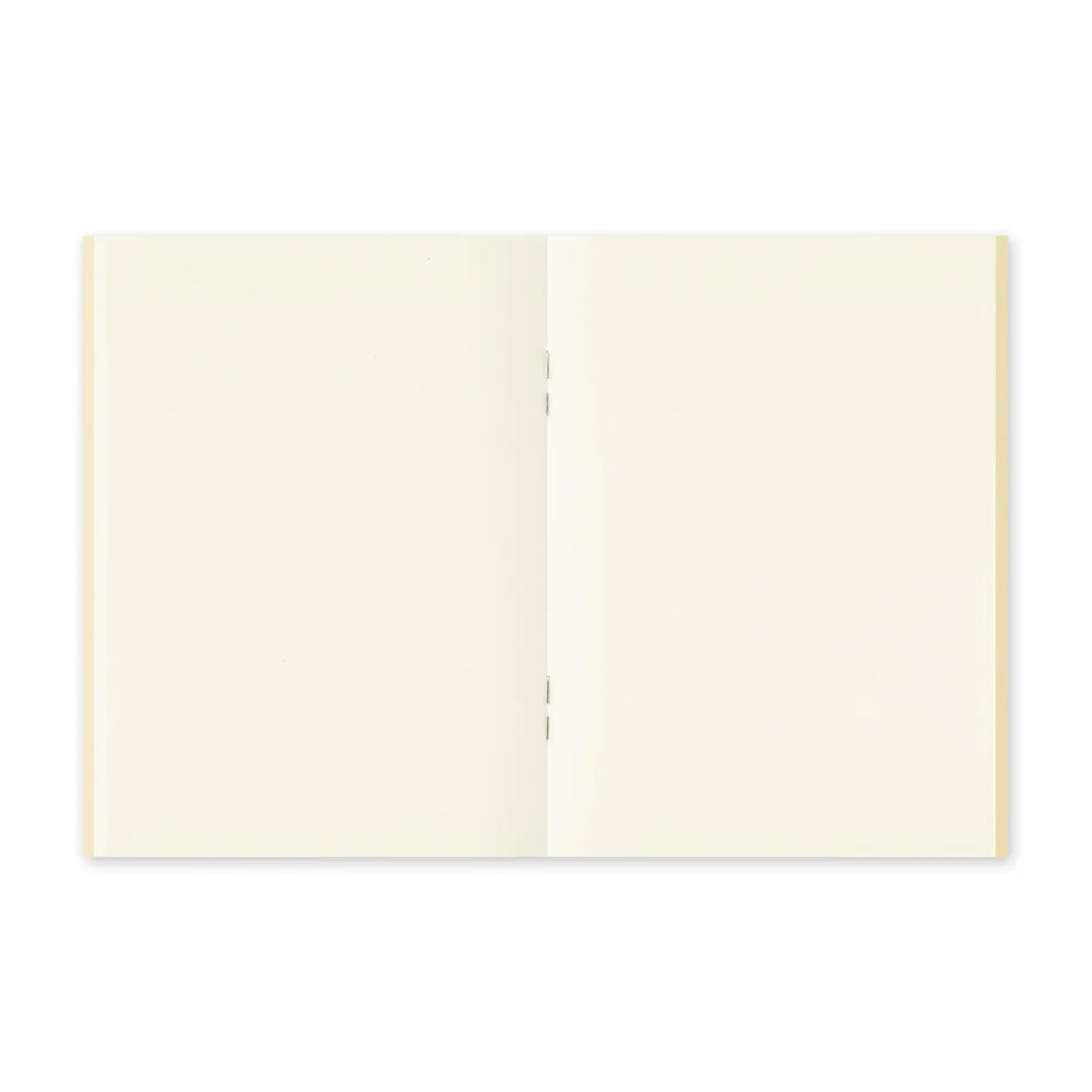 TRAVELER'S Notebook - 013 MD Paper Cream Passport Size