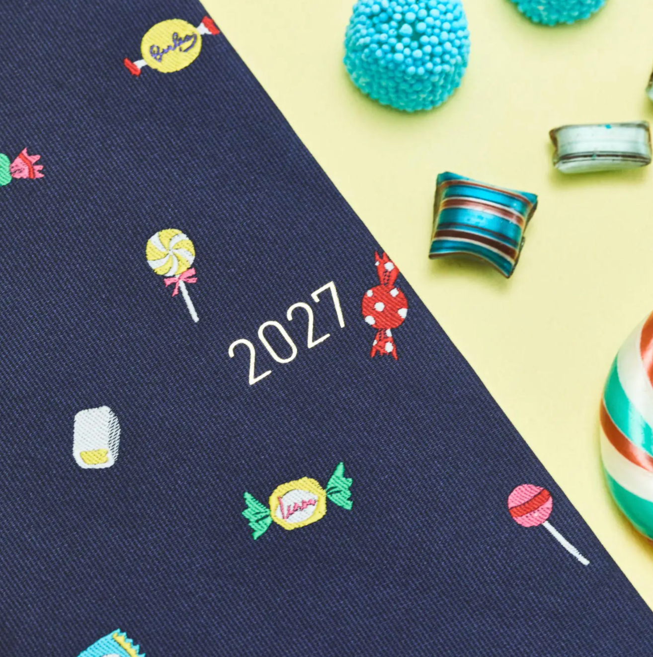 Hobonichi Techo 2027 Weeks Bow & Tie: Candy Dream