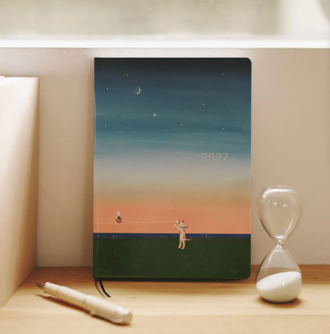 Hobonichi Techo 2027 HON A5 Hiroko Kubota: String Telephone Until the Moon is Full