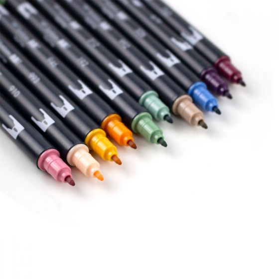 Close up of the pen nibs for the Tombow Dual Brush Pens Set in Cottage for the bobo design studio Wanderlust Passport